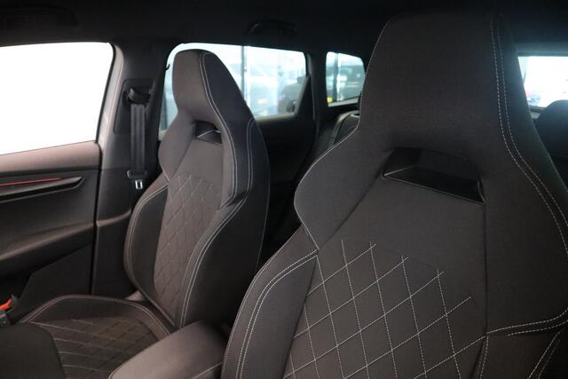 Skoda Karoq 1.5 TSI ACT Sportline Business CruiseControl Trekhaak Full-led