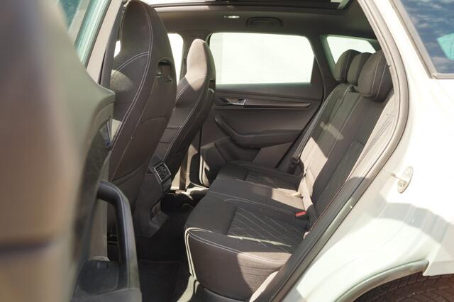 Skoda Karoq 1.5 TSI 150pk DSG Sportline Business -PANO-ECC-
