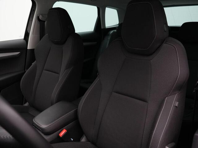 Skoda Karoq 1.0 TSI 110 pk Ambition | Achteruitrijcamera | Navigatie | Parkeersensoren voor/achter | Adaptive Cruise