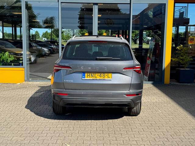 Skoda Karoq 1.5 TSI Business Edition - panorama - camera - adaptive cruise