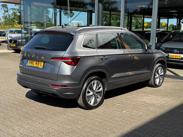 Skoda Karoq 1.5 TSI Business Edition - panorama - camera - adaptive cruise