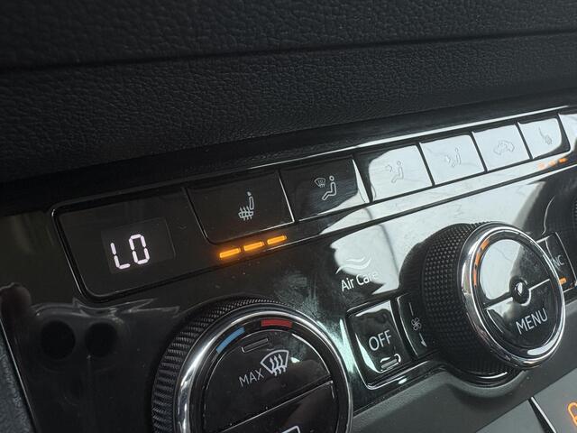 Skoda Karoq 1.5 TSI ACT Sportline Business / Automaat / Navigatie / Apple Carplay/Android Auto / Stoelverwarming voor/achter / Airco / Trekhaak geremd 1500 kg /