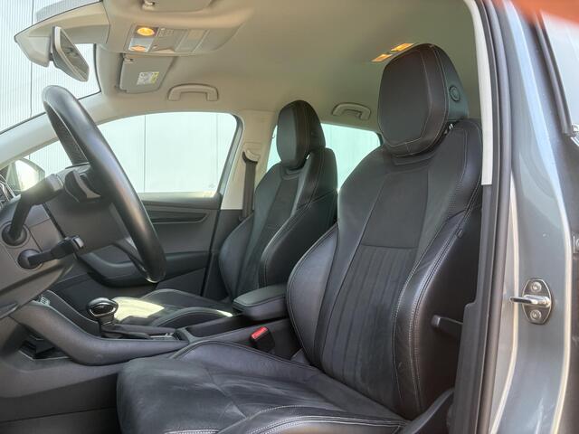 Skoda Karoq 1.5 TSI ACT Sportline Business / Automaat / Navigatie / Apple Carplay/Android Auto / Stoelverwarming voor/achter / Airco / Trekhaak geremd 1500 kg /