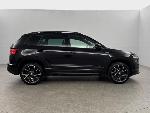 Skoda Karoq 1.5 TSI ACT 150PK Sportline DSG Pano Sfeer Trekhaak LED Virtual Camera Carplay Clima Cruise Navi PDC 19"LMV