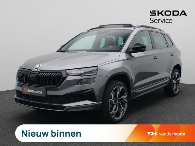 Skoda Karoq 1.5 TSI ACT Sportline Business 150PK DSG Pano-Schuifdak, Adaptieve Cruise Controle, Keyless, Virtual Pedal, Achteruitrijcamera, Stoel-Stuurverwarming, Side Assist, Trekhaak, 19" LM Velgen