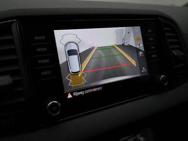 Skoda Karoq 1.5 TSI 150 pk DSG ACT Sportline Business | Panoramadak | Achteruitrijcamera | Matrix LED | Stoelverwarming | Adaptive Cruise | Keyless
