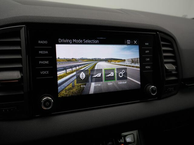 Skoda Karoq 1.5 TSI 150 pk DSG ACT Sportline Business | Trekhaak | Canton | Stuur-/stoelverwarming | Achteruitrijcamera | Navigatie