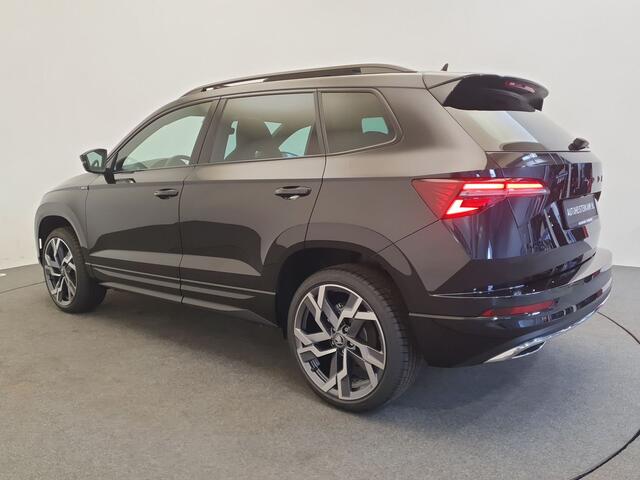 Skoda Karoq 1.5 TSI 150pk DSG/AUT Sportline Wegklapbare trekhaak, Panoramadak, 19'' velgen