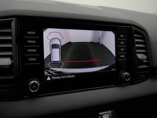 Skoda Karoq 1.5 TSI 150 pk ACT Sportline Business | Panoramadak | Trekhaak | Matrix LED | Stuur-/stoelverwarming | Achteruitrijcamera | Navigatie