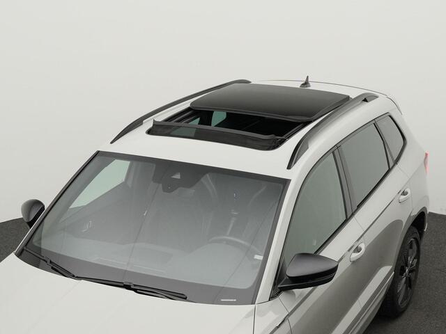 Skoda Karoq 1.5 TSI 150 pk ACT Sportline Business | Panoramadak | Trekhaak | Matrix LED | Stuur-/stoelverwarming | Achteruitrijcamera | Navigatie