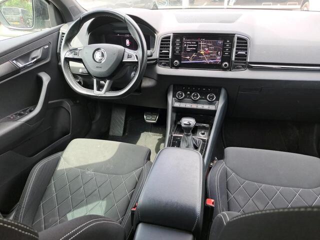 Skoda Karoq 1.5 TSI ACT 150pk DSG Sportline Business / Panoramadak / Trekhaak Afneembaar / Virtual Cockpit / LED / Elek Achterklep / Navigatie / Camera / 19" LMV