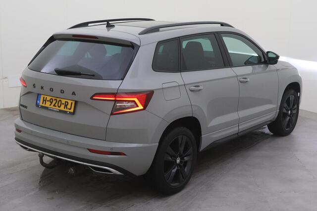 Skoda Karoq 1.5 TSI ACT 150pk DSG Sportline Business / Panoramadak / Trekhaak Afneembaar / Virtual Cockpit / LED / Elek Achterklep / Navigatie / Camera / 19" LMV