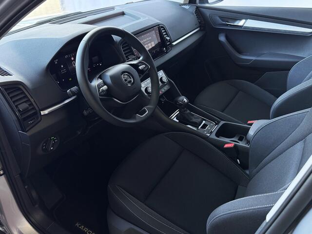 Skoda Karoq 1.5 TSI 150PKLED VIR.COCKPIT CARPLAY NAVI CAMERA ELEK.KLEP STOEL/STUUR VERW. LMV 2025
