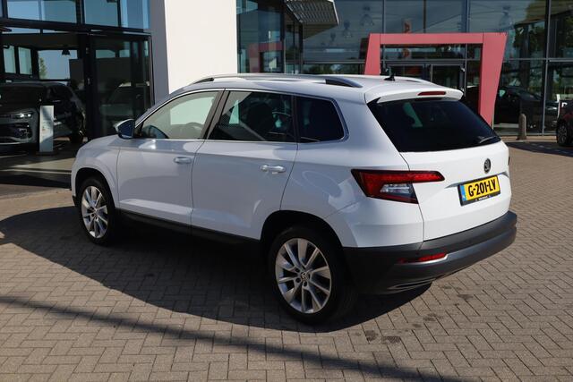 Skoda Karoq 1.5 TSI ACT Style Business 18" LMV Privacy glas chroom pakket LED koplampen stoelverwarming ACC adaptieve cruise control sport comfort stoel climatronic dealer onderhouden