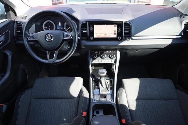 Skoda Karoq 1.5 TSI ACT Style Business 18" LMV Privacy glas chroom pakket LED koplampen stoelverwarming ACC adaptieve cruise control sport comfort stoel climatronic dealer onderhouden