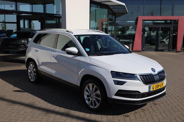 Skoda Karoq 1.5 TSI ACT Style Business 18" LMV Privacy glas chroom pakket LED koplampen stoelverwarming ACC adaptieve cruise control sport comfort stoel climatronic dealer onderhouden
