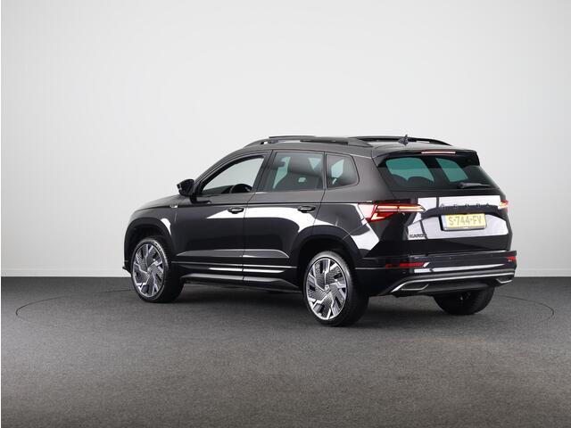 Skoda Karoq 1.5 TSI ACT Business Edition Plus 150 pk Automaat (DSG) | Verlengde garantie | Navigatie | Panoramadak | Parkeersensoren | Achteruitrijcamera | Adaptieve cruise control |