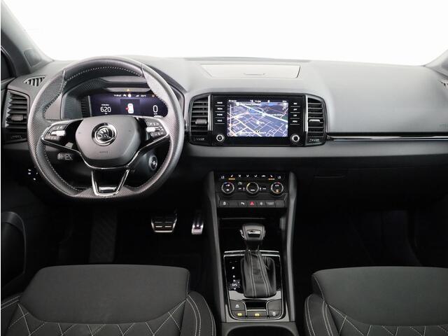 Skoda Karoq 1.5 TSI ACT Business Edition Plus 150 pk Automaat (DSG) | Verlengde garantie | Navigatie | Panoramadak | Parkeersensoren | Achteruitrijcamera | Adaptieve cruise control |
