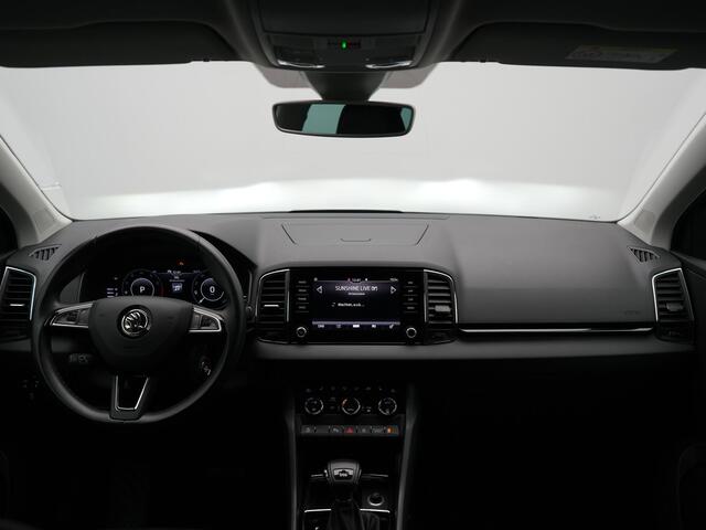 Skoda Karoq 1.5 TSI ACT Style 150 pk DSG | Adaptive Cruise | RS Sportstoelen Verwarmd | Camera | Navigatie | Carplay | Virtual | Climate Control | DAB | Keyless |