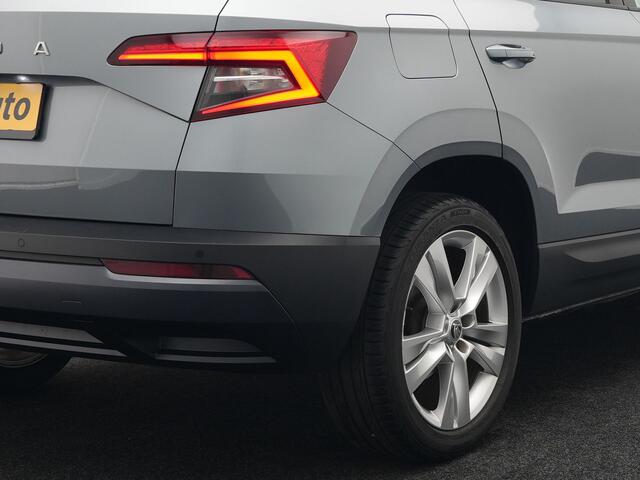 Skoda Karoq 1.5 TSI ACT Style 150 pk DSG | Adaptive Cruise | RS Sportstoelen Verwarmd | Camera | Navigatie | Carplay | Virtual | Climate Control | DAB | Keyless |