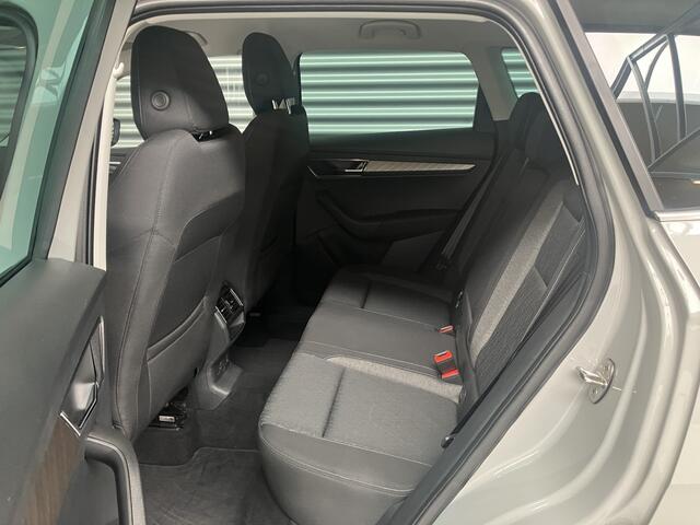 Skoda Karoq 1.5 TSI ACT STYLE/ACC/TREKH/KEY-LESS/EL A KLEP/18 INCH/ENZ