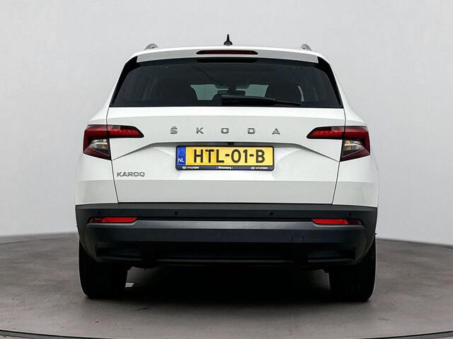 Skoda Karoq 1.0 TSI Style | panorama dak | Cruise control | Navi | Climate Control | Elect.verstelbare stoelen met geheugen | Camera