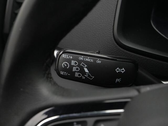 Skoda Karoq 1.0 TSI 115 pk Business Edition | Trekhaak | Achteruitrijcamera | Cruise Control | Carplay | DAB | 17 inch