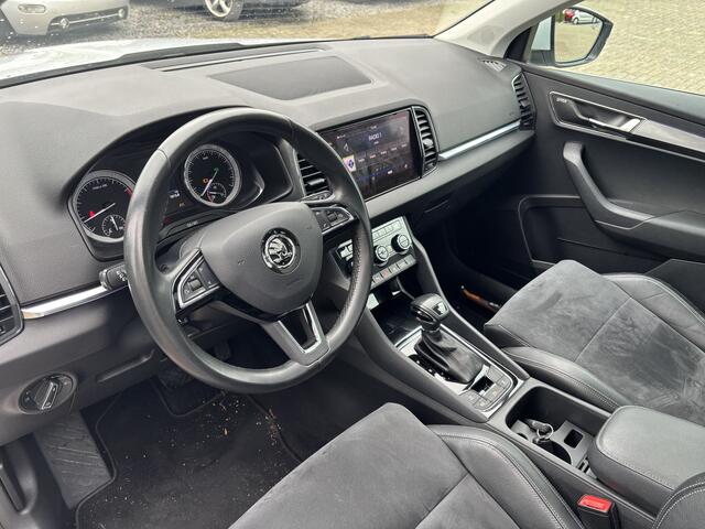 Skoda Karoq 1.5 TSI Style Business Automaat Trekhaak / Panoramadak / Full LED