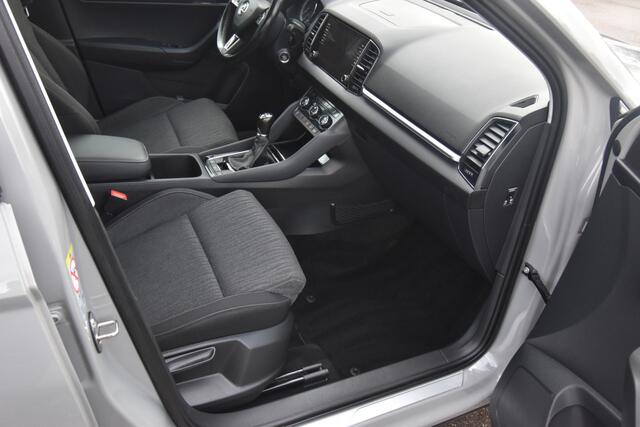 Skoda Karoq 1.0 TSI Style , CLIMATR , LED KOPL , LMV18 , NAVI , CR CONTR ,