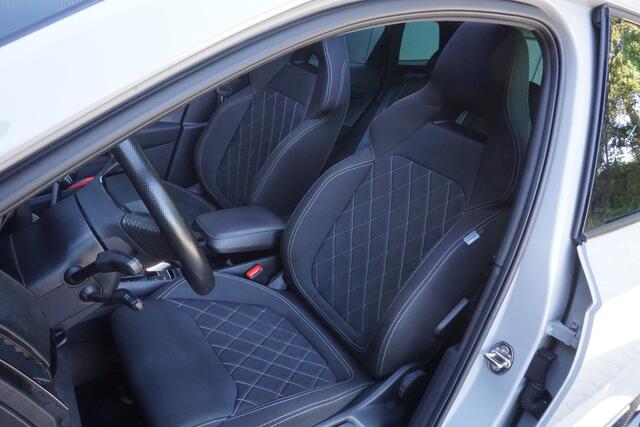 Skoda Karoq 1.5 TSI ACT Sportline Business | Automaat | Panoramadak | Virtual Cockpit | ACC | Black Optic | Origineel NL |