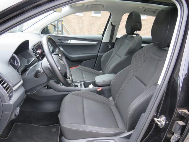 Skoda Karoq 1.0 TSI 110Pk Business Edition * Rijklaarprijs incl. garantie * Trekhaak * Panoramadak * Navigatie * PDC V+A