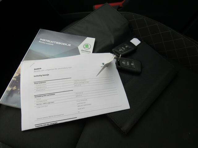 Skoda Karoq 1.0 TSI 110Pk Business Edition * Rijklaarprijs incl. garantie * Trekhaak * Panoramadak * Navigatie * PDC V+A