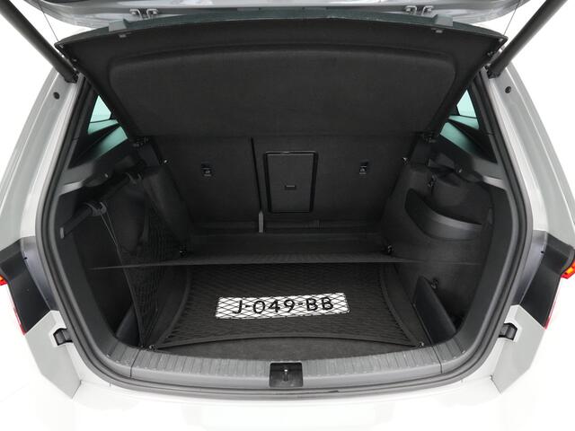 Skoda Karoq 1.5 TSI ACT 150pk DSG Sportline Business Navigatie CantonSound Stoelverwarming Camera Carplay Sideassist