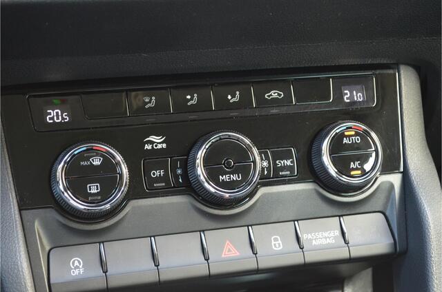 Skoda Karoq 1.5 TSI ACT Business Edition Carplay | Trekhaak wegklapbaar | Adaptive cruise | Navi | DSG