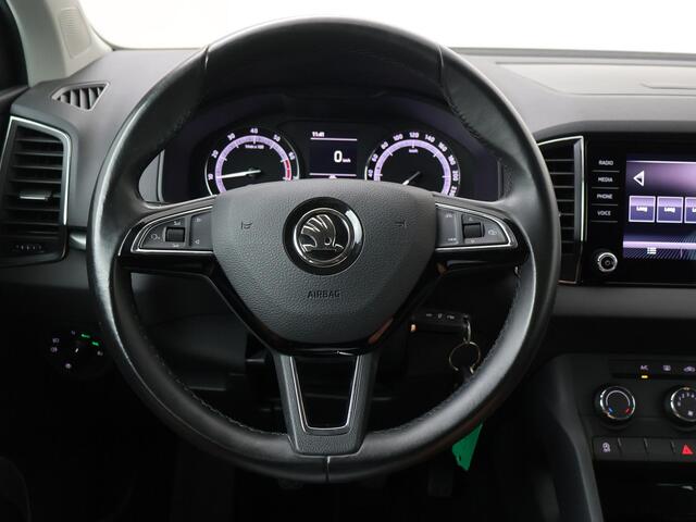 Skoda Karoq 1.0 TSI Ambition | Trekhaak wegklapbaar | Achteruitrijcamera | PDC achter | Cruise controle |