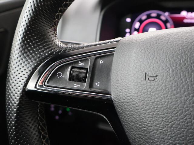 Skoda Karoq 1.5 TSI ACT Sportline Business | 150 PK | Automaat | Navigatiesysteem | Sportstoelen | 18" LM velgen |