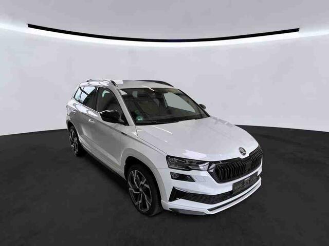Skoda Karoq 1.5 TSI 150pk Automaat Sportline / Trekhaak / Adaptive Cruise / 19 inch l.m. / Wordt Verwacht