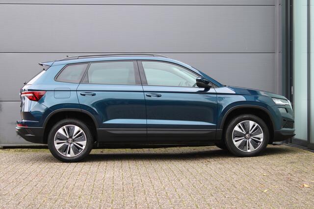 Skoda Karoq 1.5 TSI ACT Business Edition Plus | Trekhaak | Winterpack | Camera | Navigatie | Adaptive cruise control