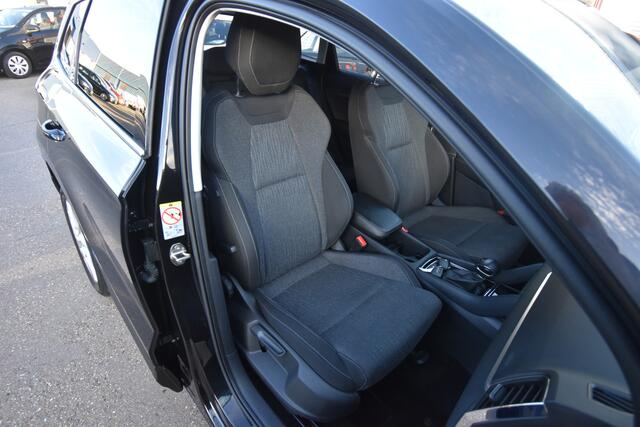 Skoda Karoq 1.5 TSI ACT Business Edition Plus , CLIMATR , CR CONTR , LED KOPL , A UITRIJ CAM , PDC V+A ,