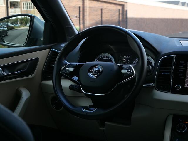 Skoda Karoq 1.5 TSI ACT Business Edition 150 Pk Automaat Navigatie / DAB / Apple Carplay / Trekhaak / Camera