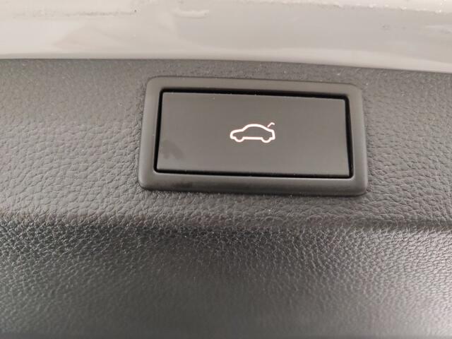 Skoda Karoq 1.5 TSI DSG ACT Sportline Business Wegklapbare trekhaak - Adaptieve Cr.control - Stoel+Stuur+Voorruitverwarming - Elektrische achterklep - Premium audio - 19Inch LMV