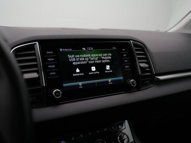 Skoda Karoq 1.5 TSI ACT 150 pk DSG Business Edition | Panoramadak | Trekhaak | Stuur-/achterbankverwarming | Achteruitrijcamera | Navigatie | Adaptive Cruise