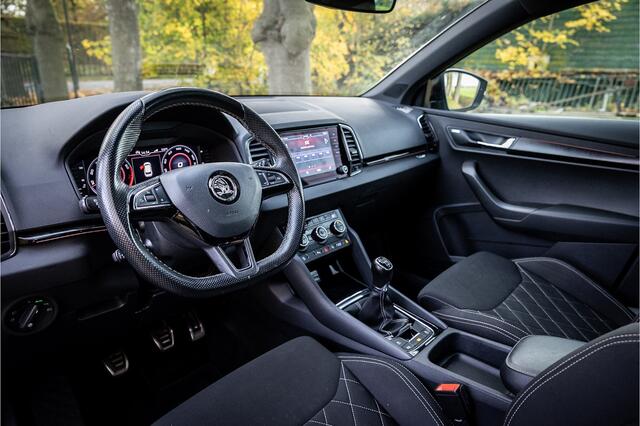 Skoda Karoq 1.5 TSI ACT Sportline Business Panorama Canton ACC Camera