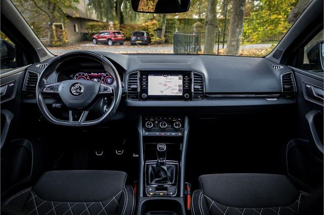Skoda Karoq 1.5 TSI ACT Sportline Business Panorama Canton ACC Camera