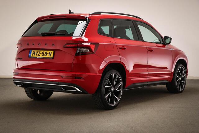 Skoda Karoq 1.5 TSI ACT Sportline Business | DAB | STOELVERWARMING | CAMERA | 19"