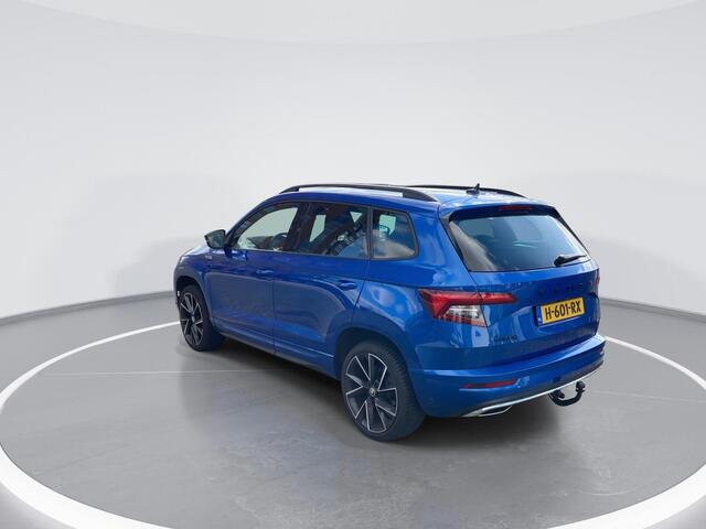Skoda Karoq 1.5 TSI ACT 150pk DSG Sportline Business · Panoramadak · Camera · Trekhaak · Apple/Android Car Play · 19'' LMV · Keyless ·
