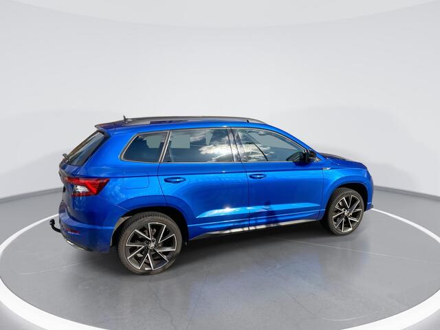 Skoda Karoq 1.5 TSI ACT 150pk DSG Sportline Business · Panoramadak · Camera · Trekhaak · Apple/Android Car Play · 19'' LMV · Keyless ·