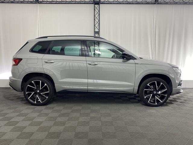 Skoda Karoq 1.5 TSI ACT Sportline Business Automaat | Pano-Dak | Trekhaak Elek. | Apple Carplay |