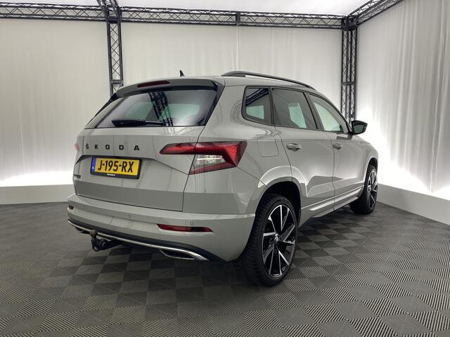 Skoda Karoq 1.5 TSI ACT Sportline Business Automaat | Pano-Dak | Trekhaak Elek. | Apple Carplay |