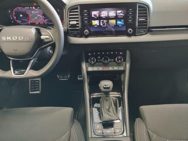 Skoda Karoq 1.5 TSI DSG SPORTLINE TREKHAAK/CAMERA/CARPLAY/ACC/STOELVERW/E-KLEP